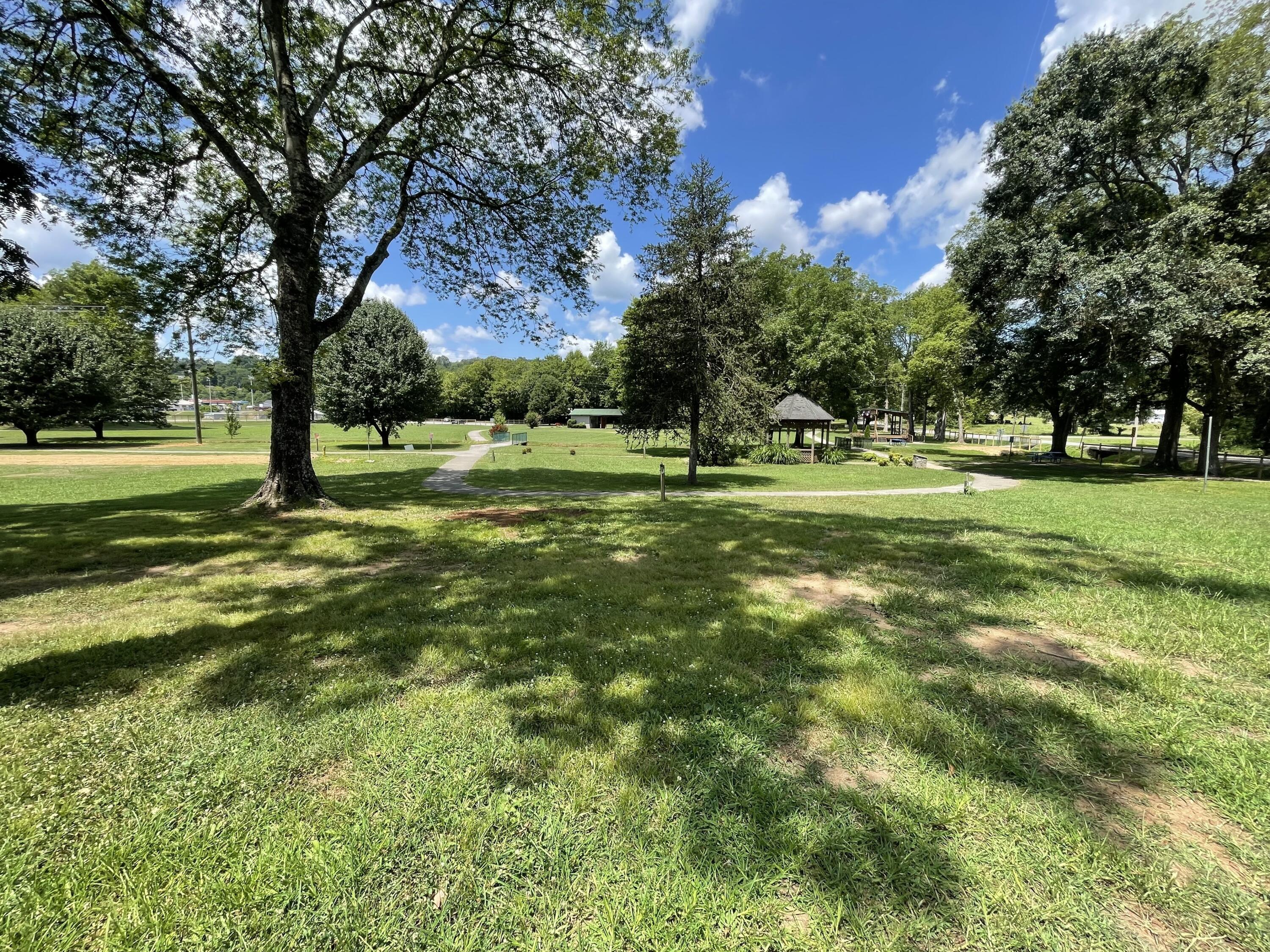 Charleston, Tennessee 37310, United States, 3 Bedrooms Bedrooms, ,1 BathroomBathrooms,Residential,Pending,171522