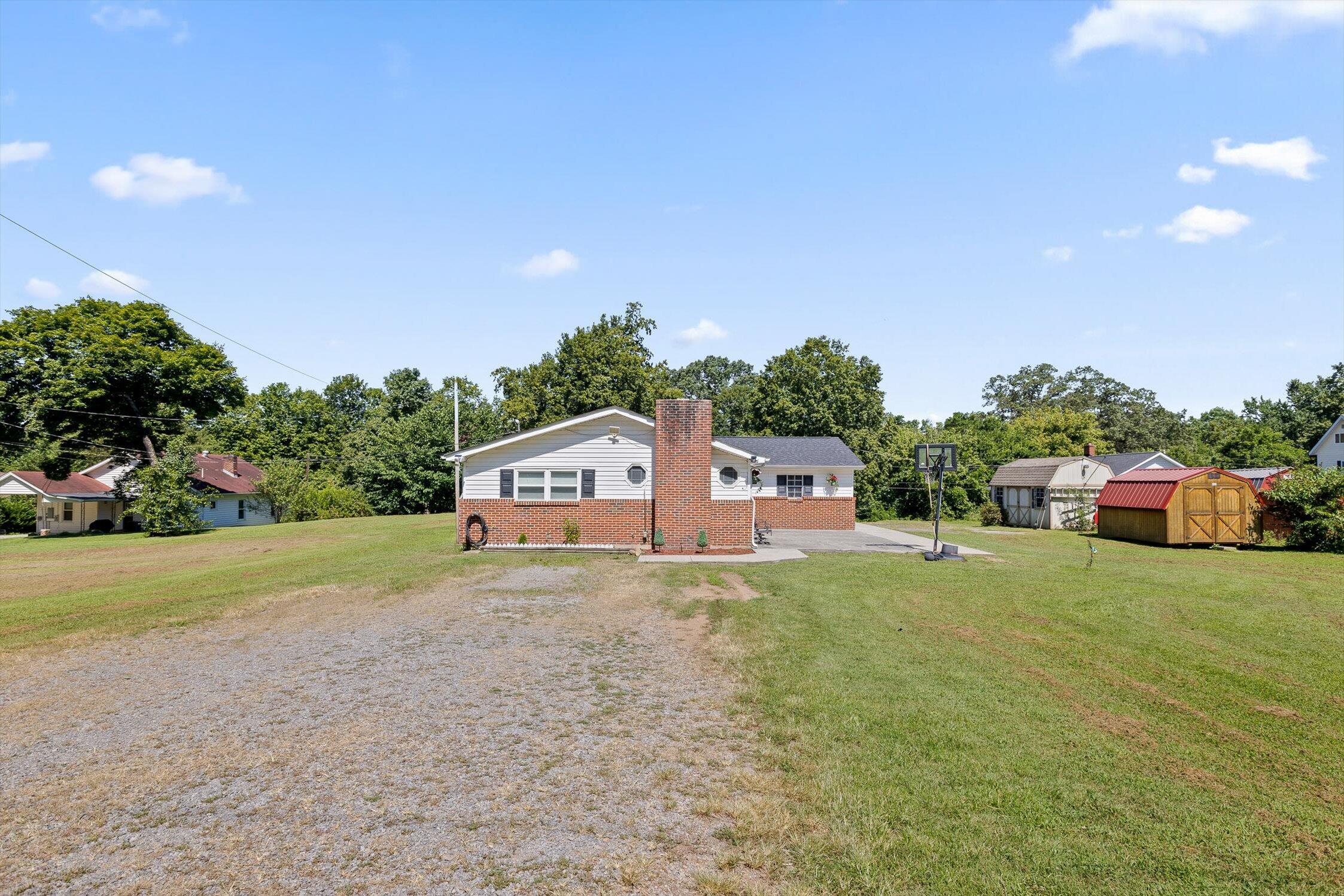 Charleston, Tennessee 37310, United States, 3 Bedrooms Bedrooms, ,1 BathroomBathrooms,Residential,Pending,171522