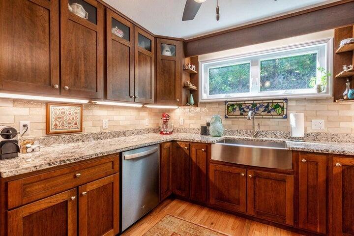 436 Oak Hills Drive, Spring City, Tennessee image 9