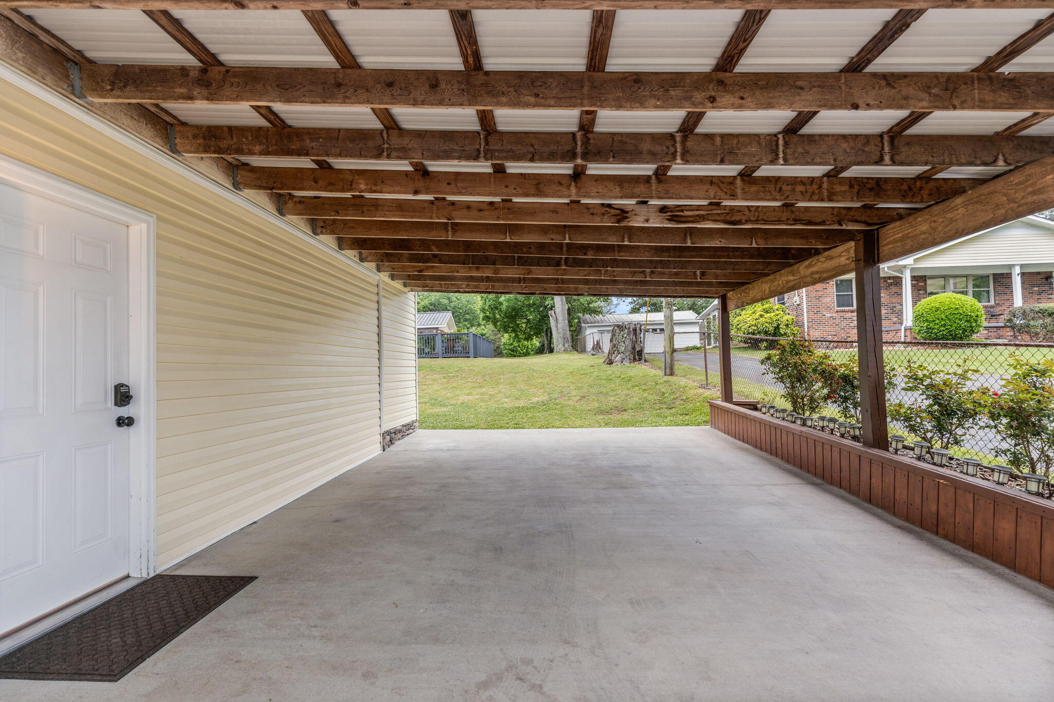2213 Northeast SE
