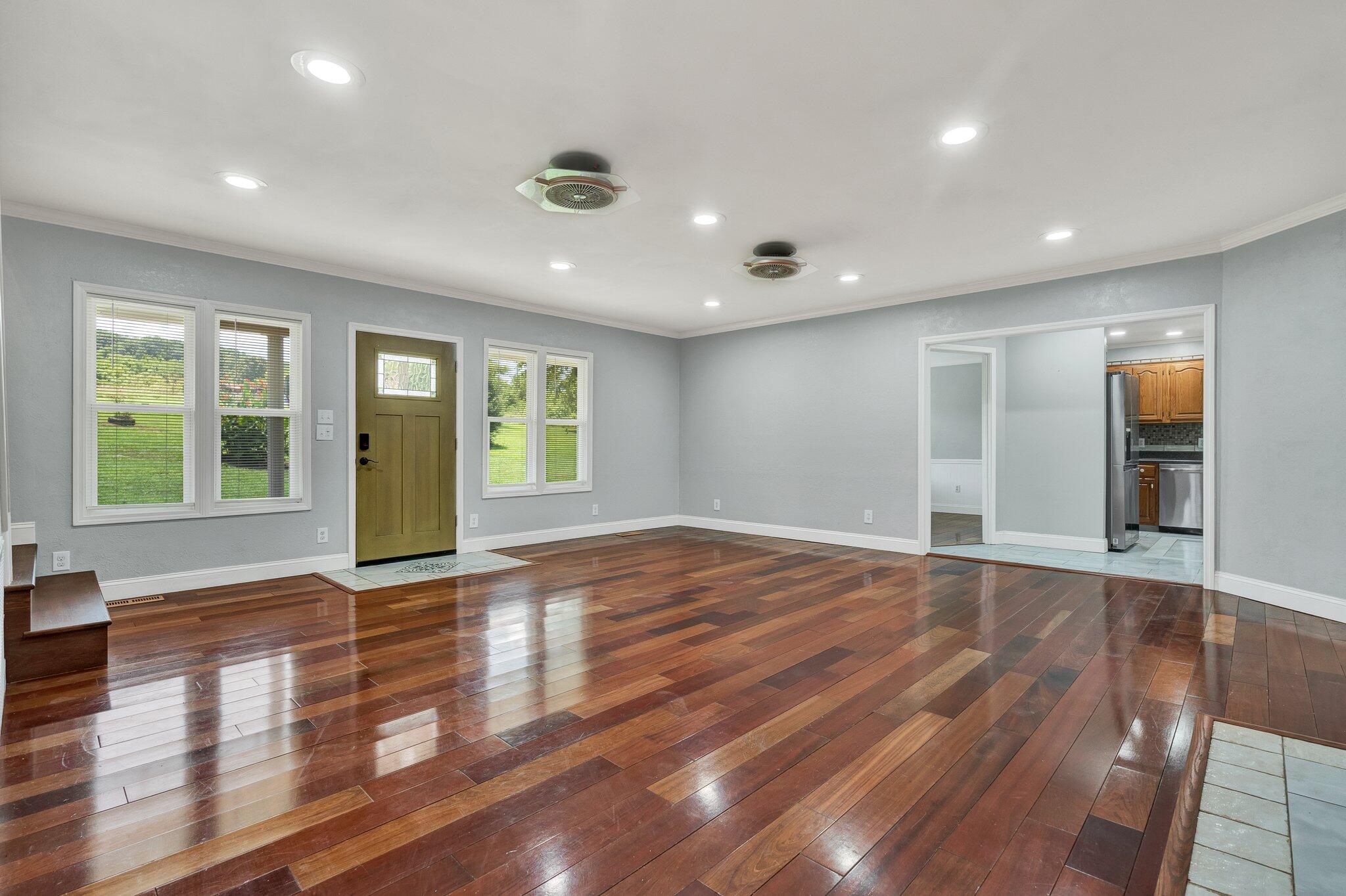 370 County Road 116