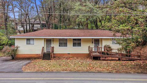 Photo of 3711 Fountain Avenue, Chattanooga, TN 37412 (MLS # 1526156)