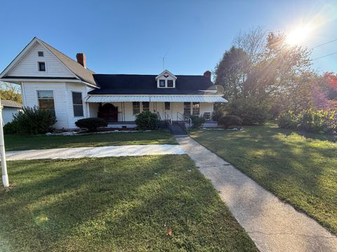 Photo of 220 E Georgia Avenue, Whitwell, TN 37397 (MLS # 1533134)