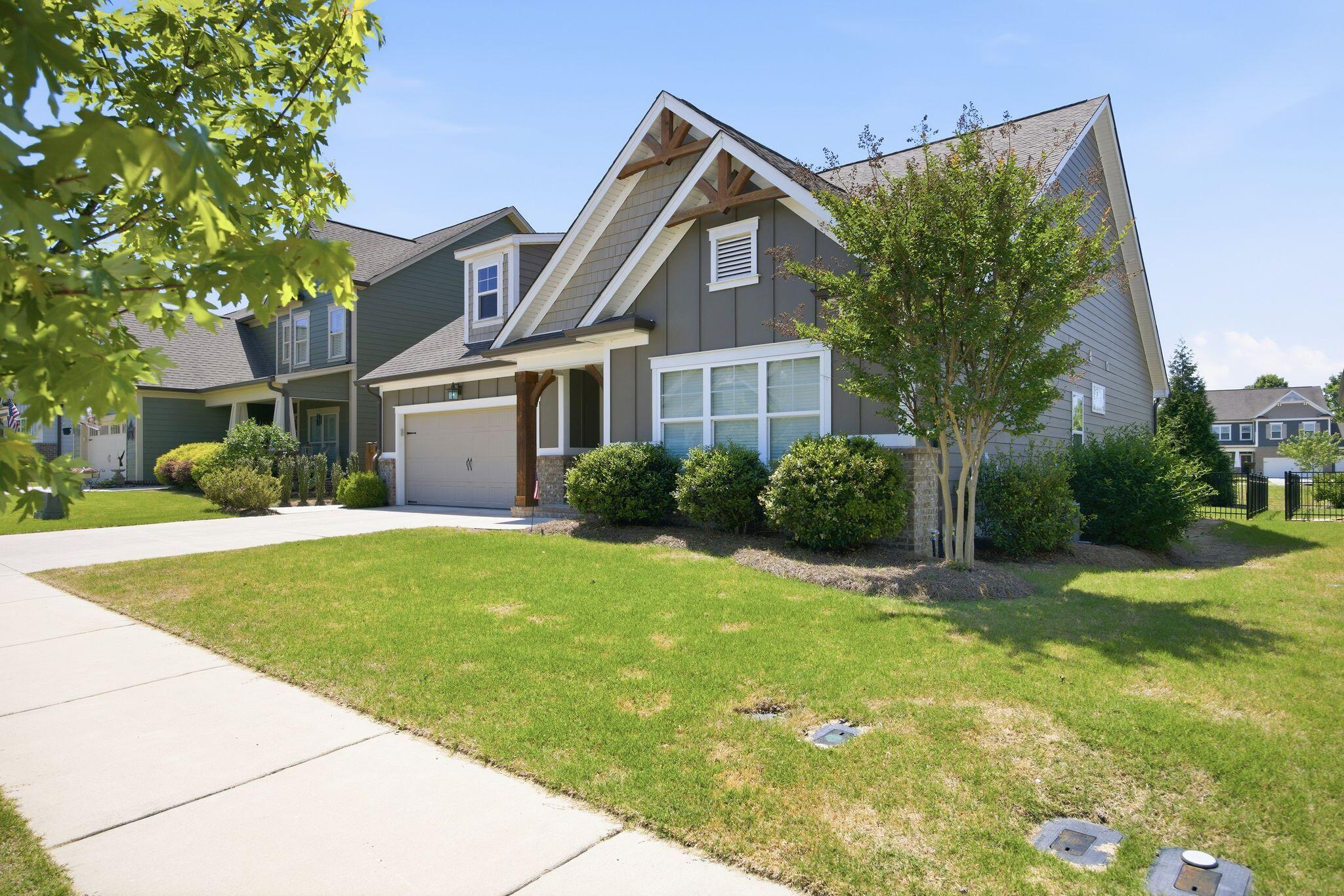 8422 Gray Fox Court
