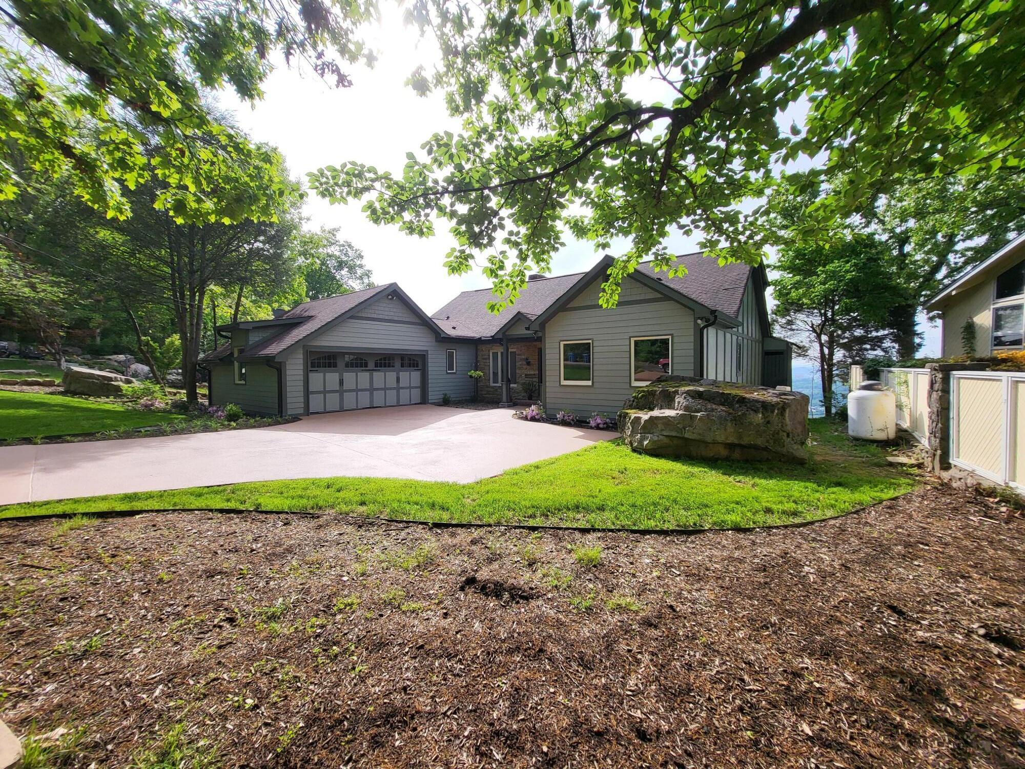 1206 Lower Brow Road, Signal Mountain, Tennessee image 2