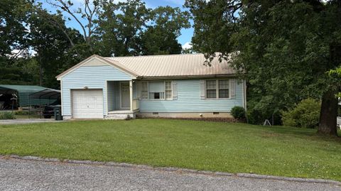 Photo of 1270 Johnston Terrace, Chattanooga, TN 37415 (MLS # 1534428)