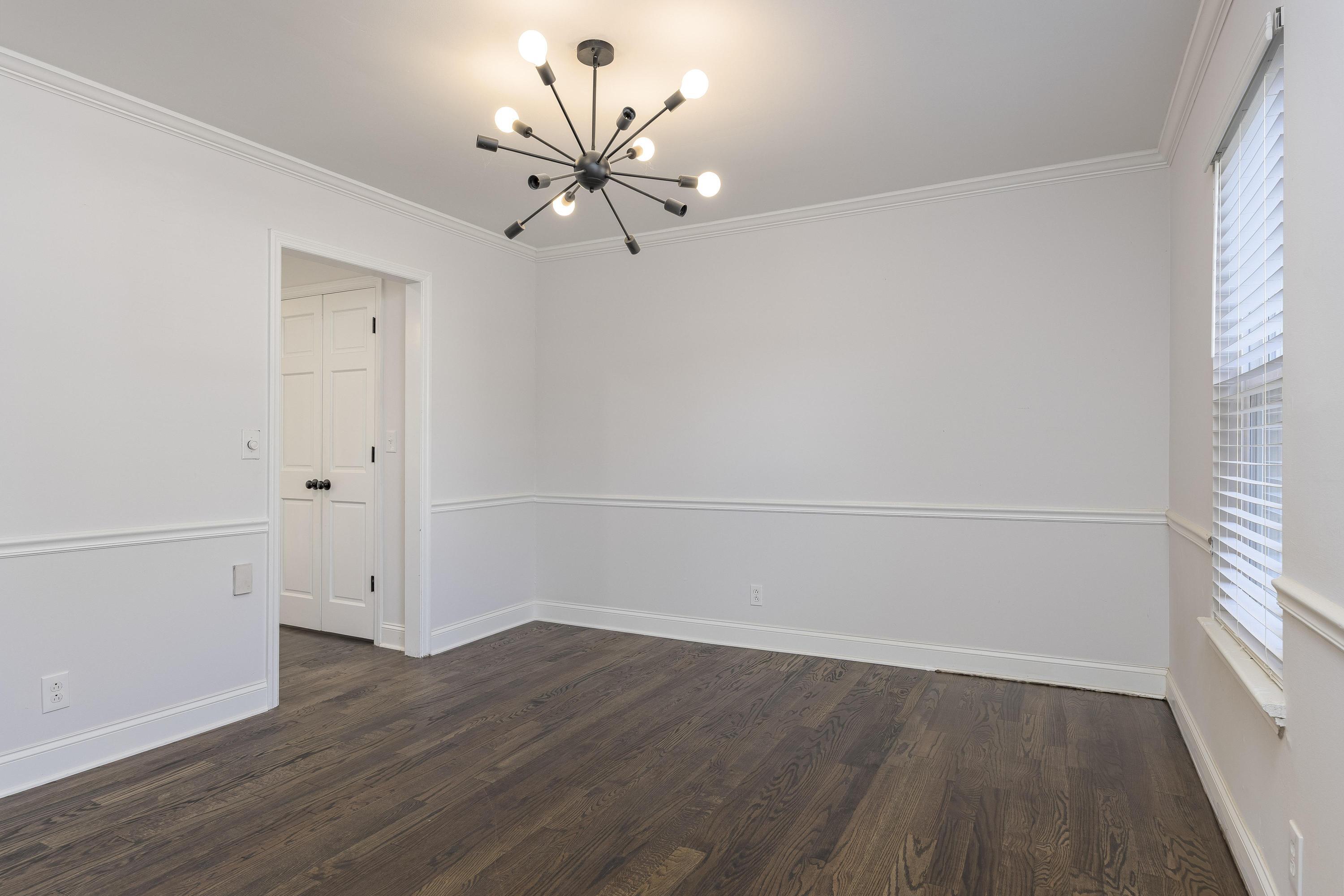 2004 Revolutionary Lane