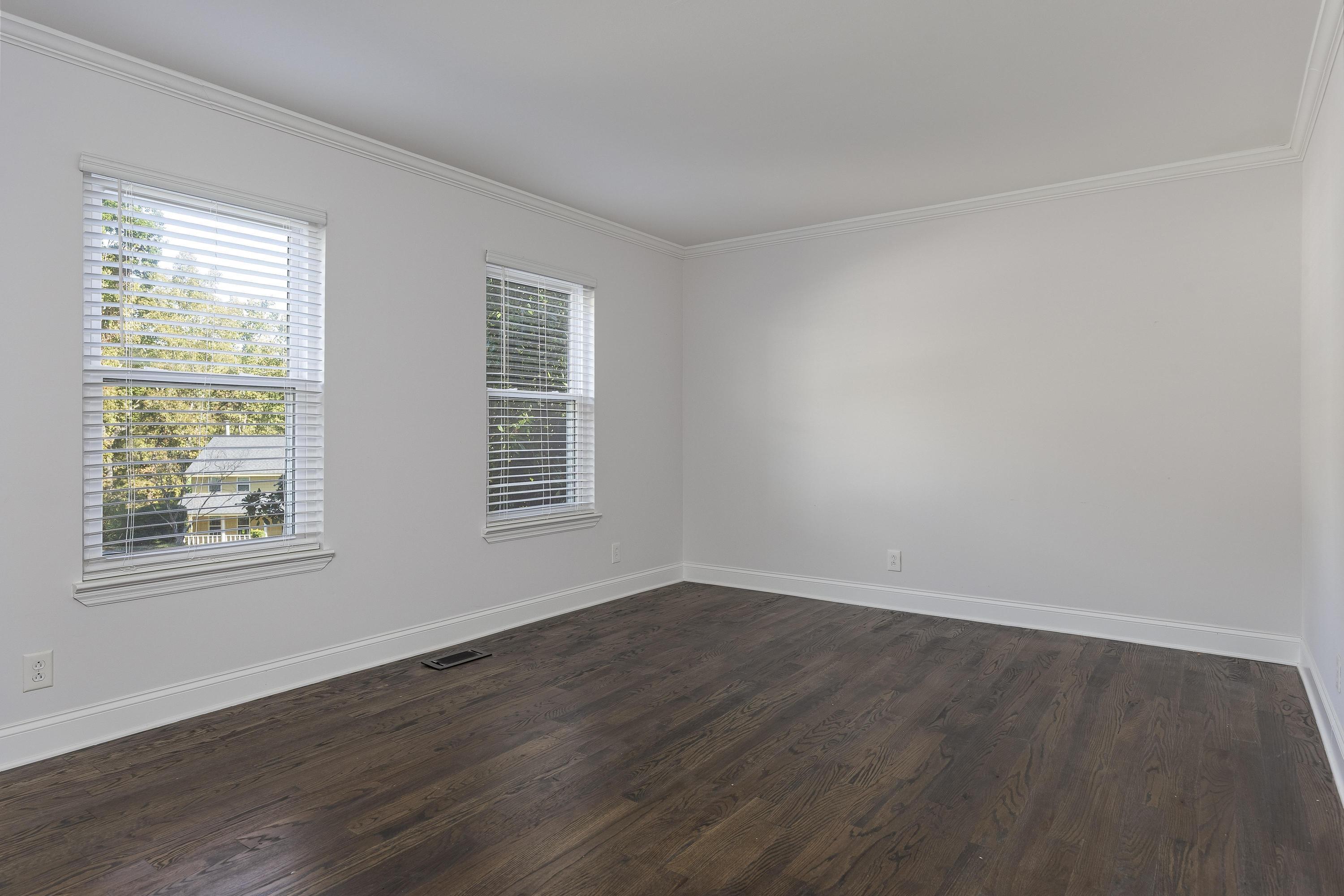 2004 Revolutionary Lane