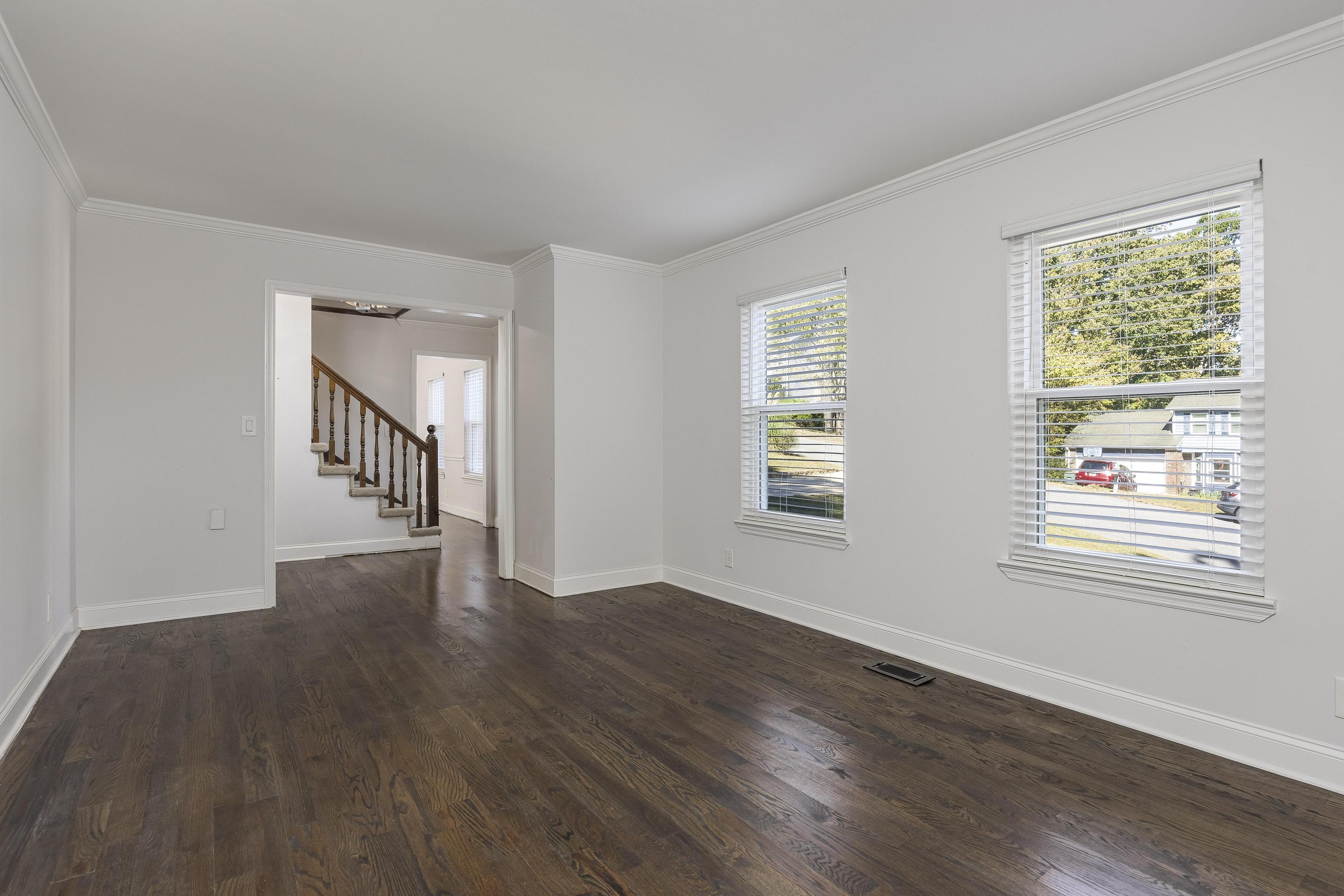 2004 Revolutionary Lane