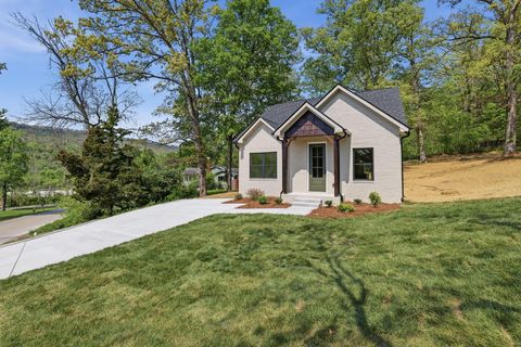Photo of 632 Runyan Drive, Chattanooga, TN 37405 (MLS # 1532247)