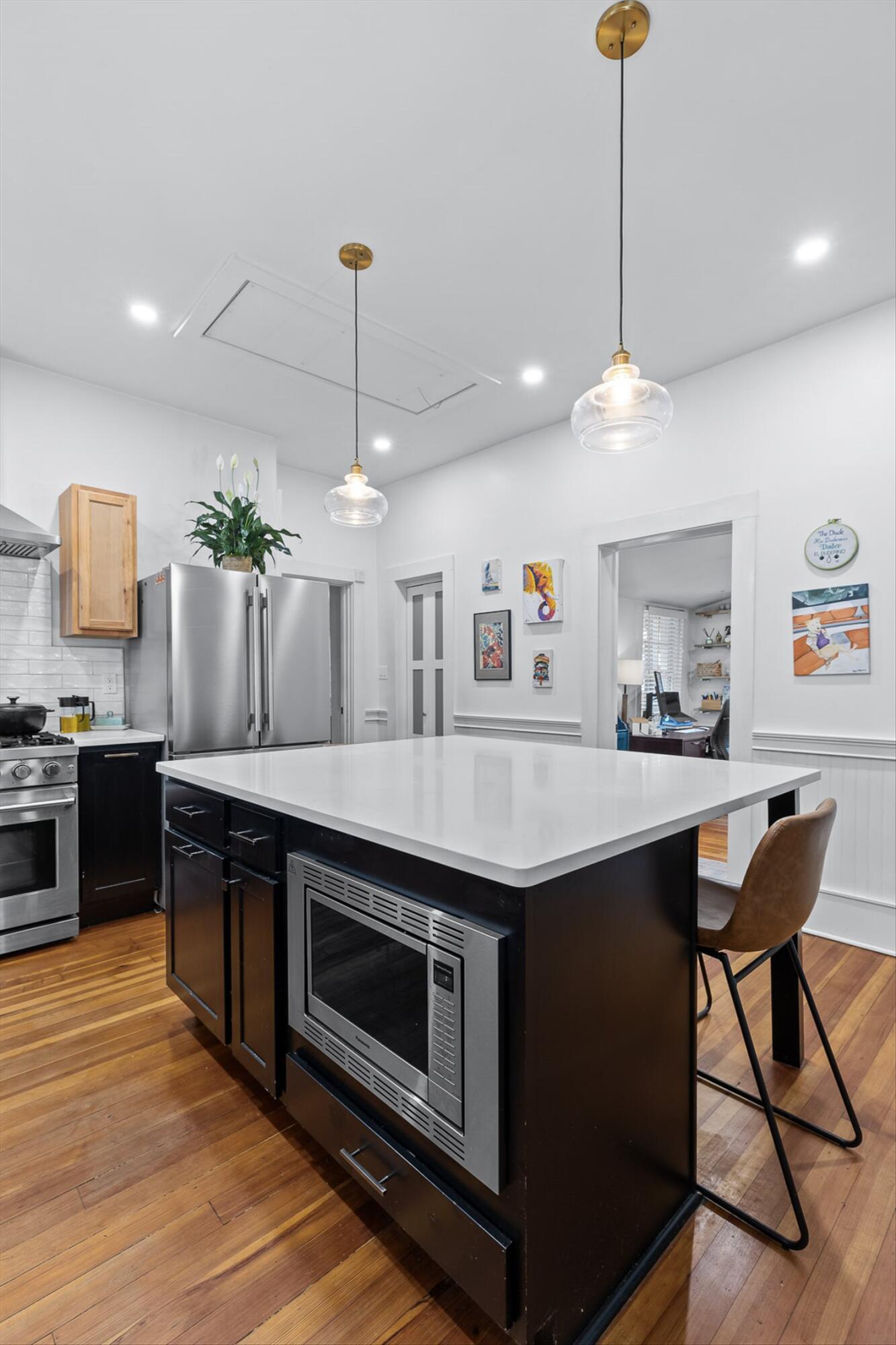 Chattanooga, Tennessee 37405, United States, 3 Bedrooms Bedrooms, ,2 BathroomsBathrooms,Residential,Active,216673