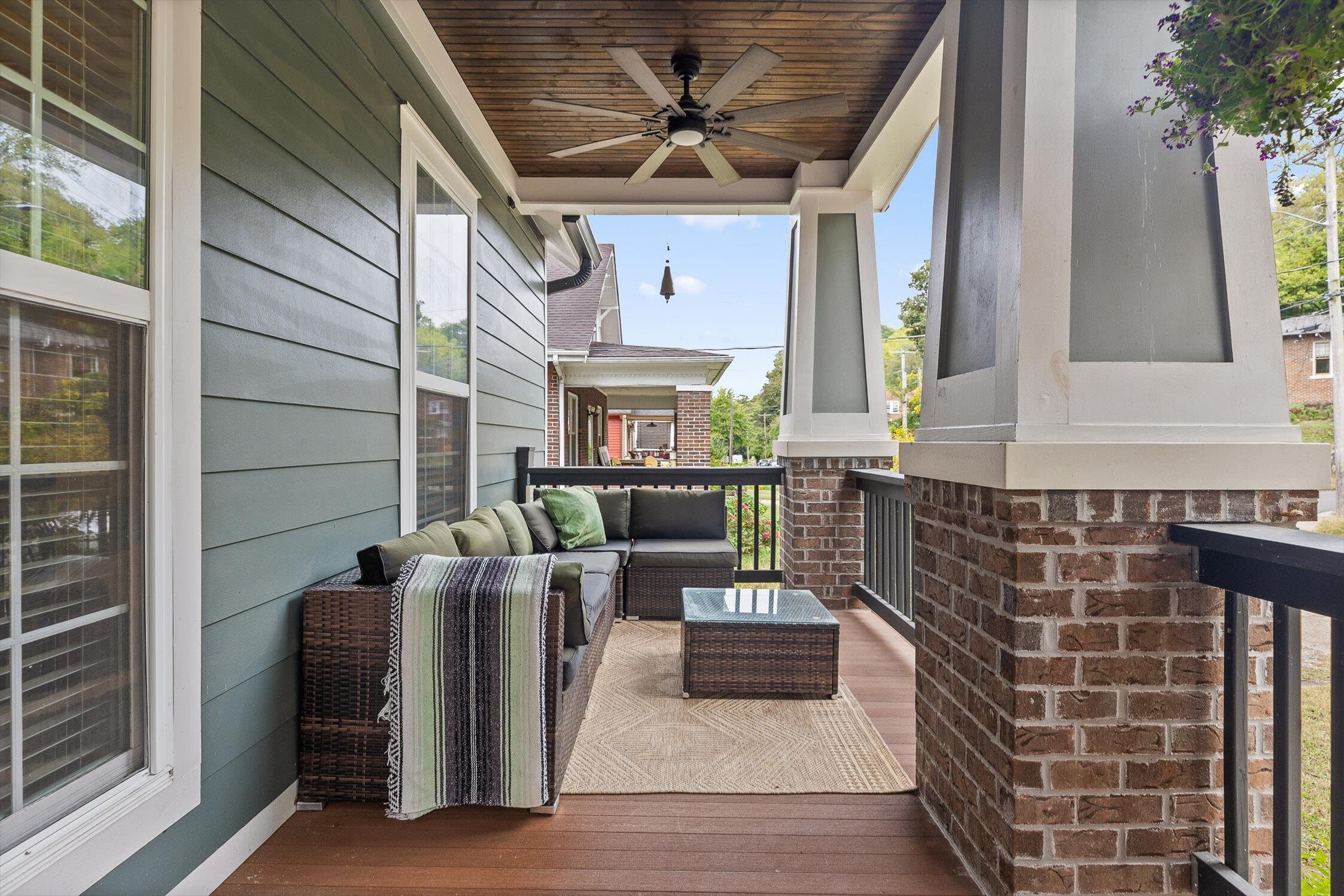 Chattanooga, Tennessee 37405, United States, 3 Bedrooms Bedrooms, ,2 BathroomsBathrooms,Residential,Active,216673