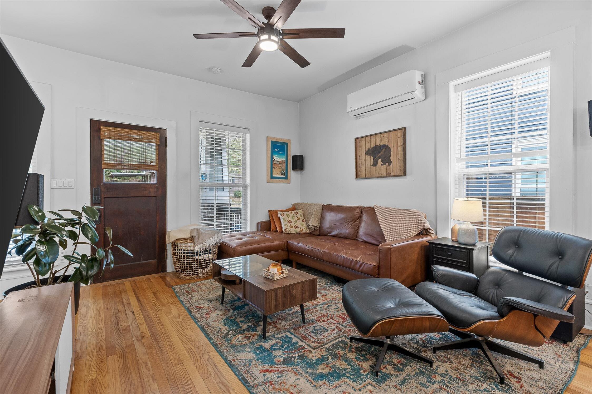 Chattanooga, Tennessee 37405, United States, 3 Bedrooms Bedrooms, ,2 BathroomsBathrooms,Residential,Active,216673