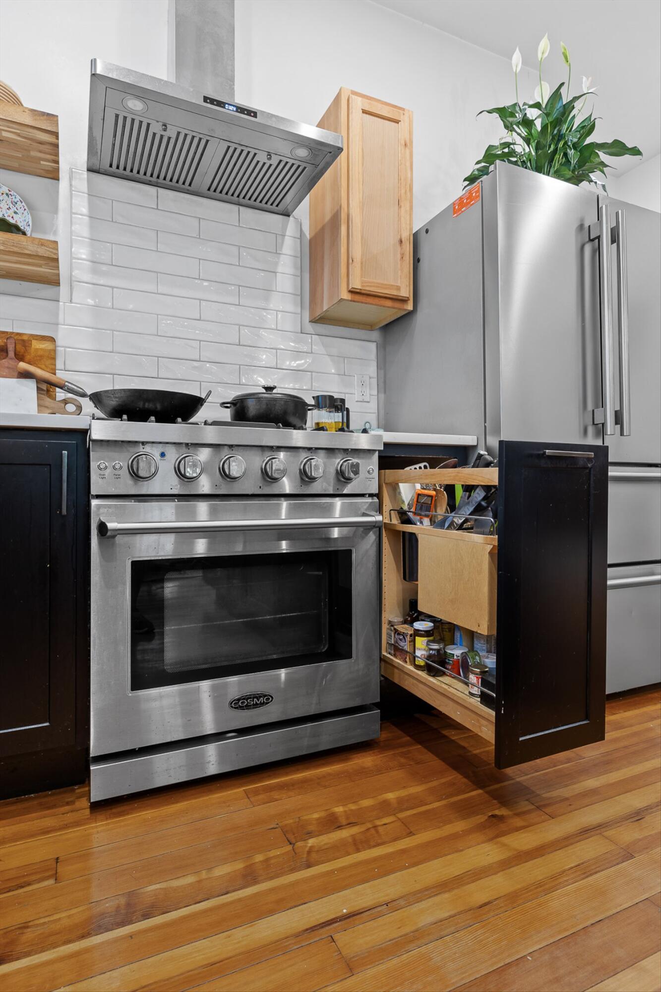 Chattanooga, Tennessee 37405, United States, 3 Bedrooms Bedrooms, ,2 BathroomsBathrooms,Residential,Active,216673