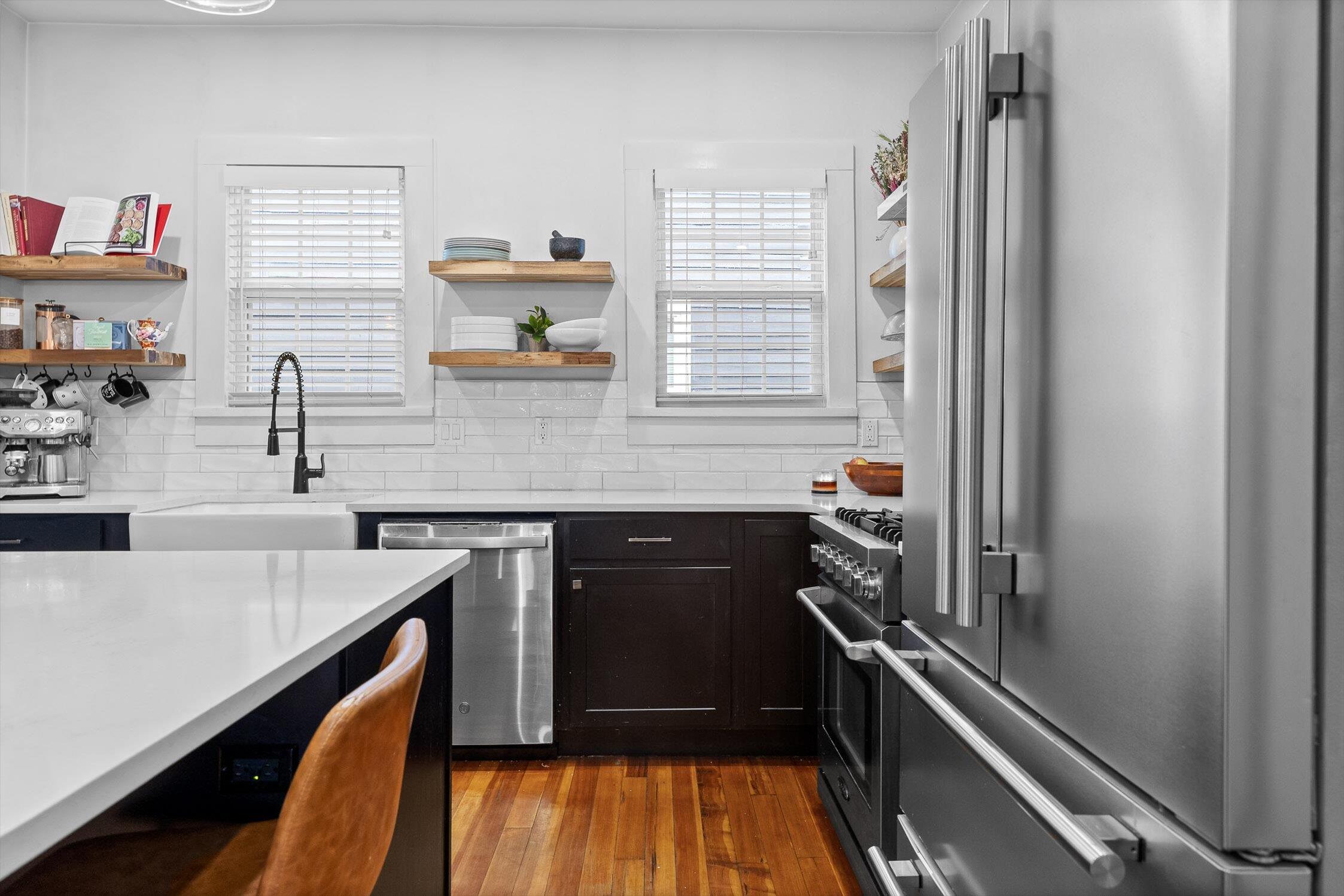 Chattanooga, Tennessee 37405, United States, 3 Bedrooms Bedrooms, ,2 BathroomsBathrooms,Residential,Active,216673