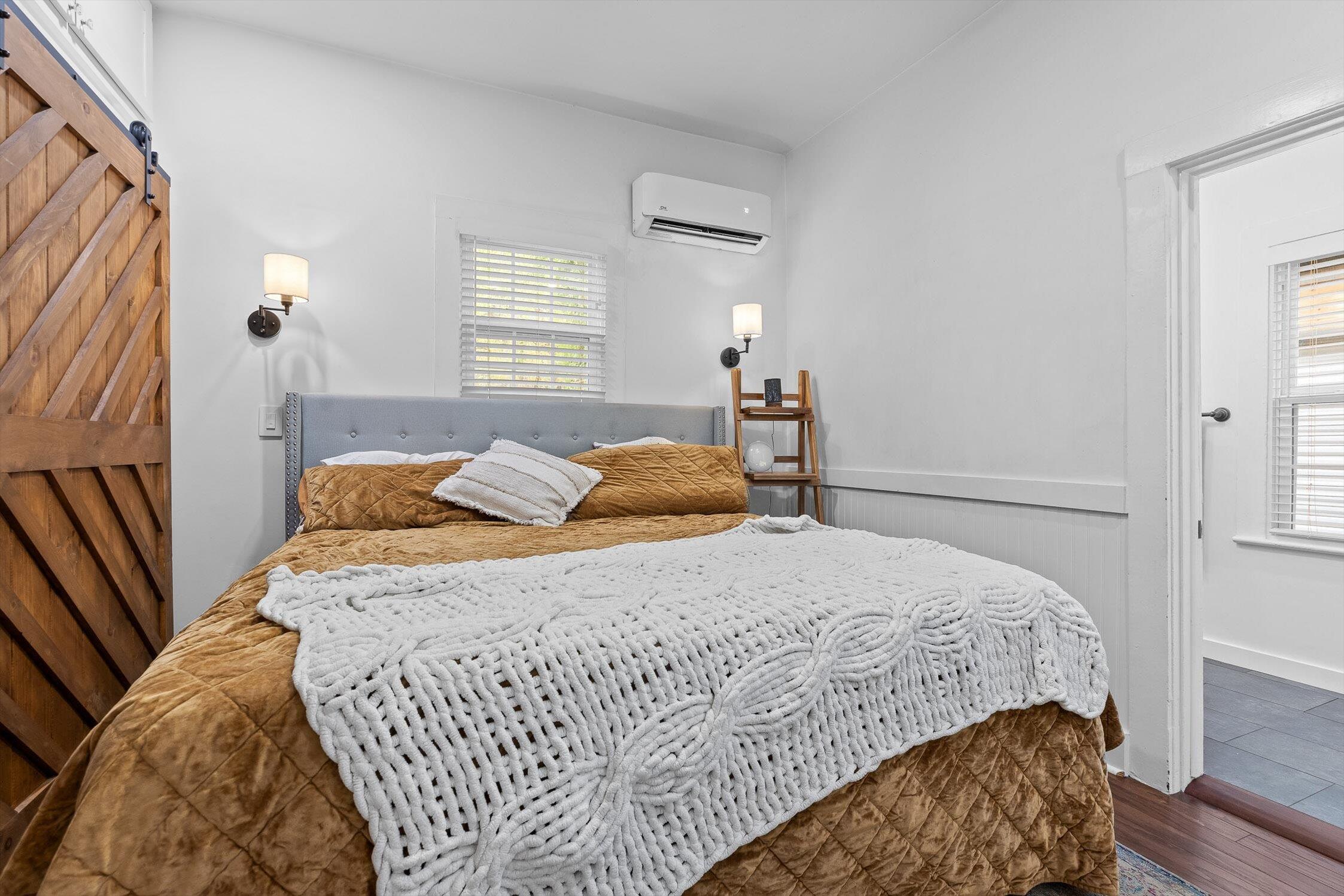 Chattanooga, Tennessee 37405, United States, 3 Bedrooms Bedrooms, ,2 BathroomsBathrooms,Residential,Active,216673