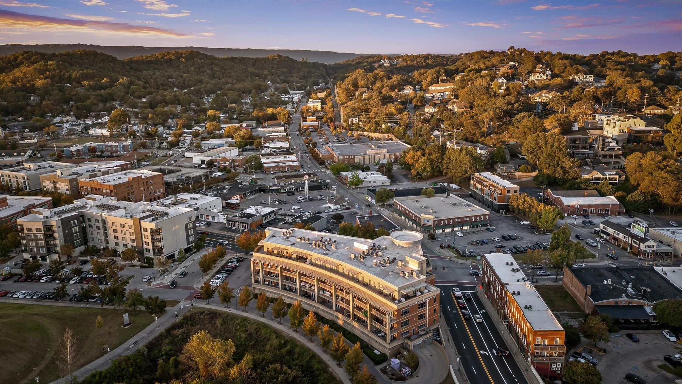 Chattanooga, Tennessee 37405, United States, 2 Bedrooms Bedrooms, ,2 BathroomsBathrooms,Residential,Active,25338