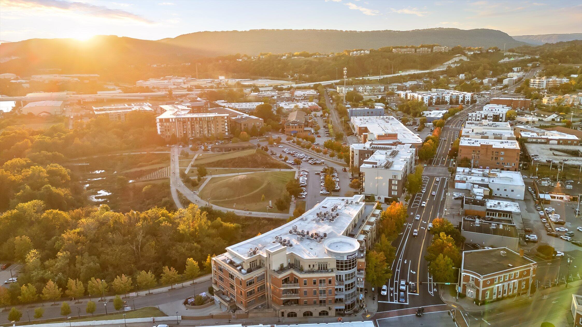 Chattanooga, Tennessee 37405, United States, 2 Bedrooms Bedrooms, ,2 BathroomsBathrooms,Residential,Active,25338