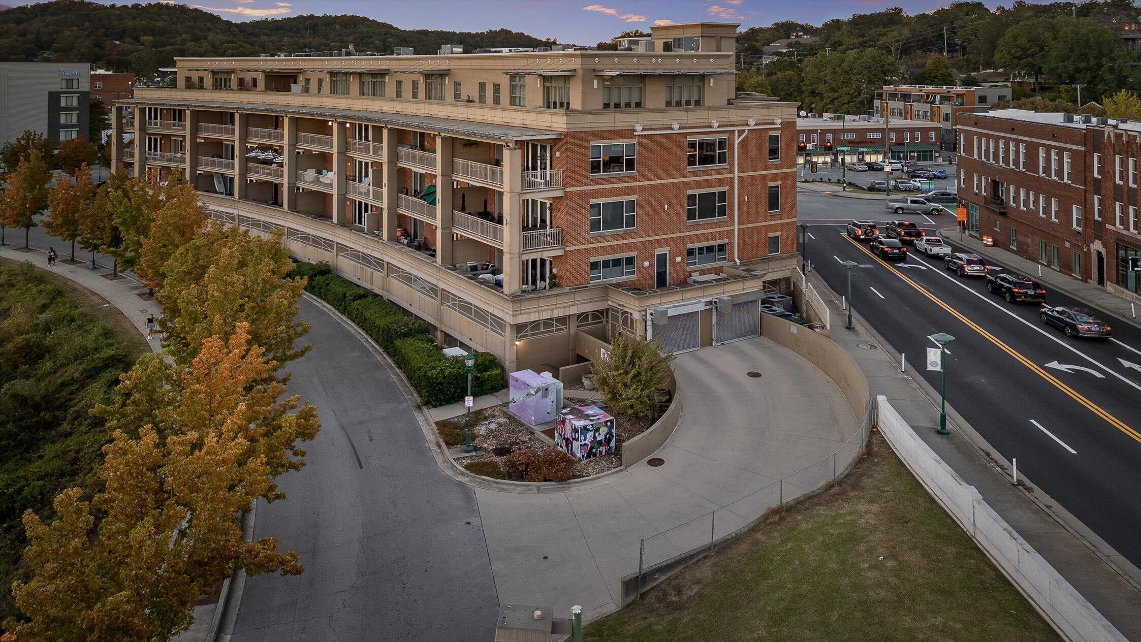 Chattanooga, Tennessee 37405, United States, 2 Bedrooms Bedrooms, ,2 BathroomsBathrooms,Residential,Active,25338