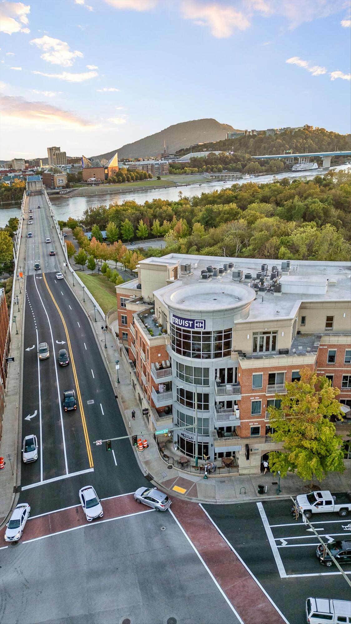 Chattanooga, Tennessee 37405, United States, 2 Bedrooms Bedrooms, ,2 BathroomsBathrooms,Residential,Active,25338