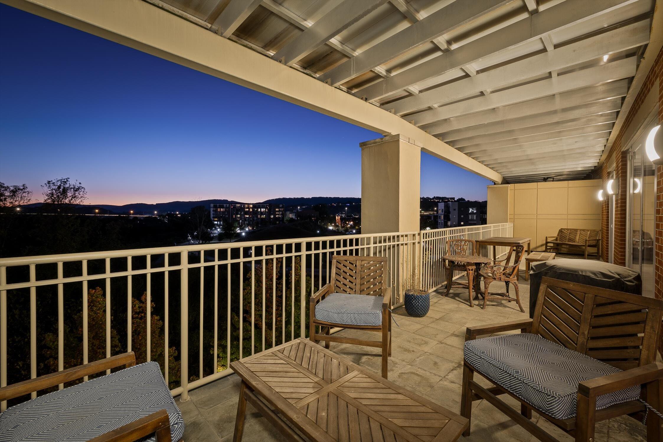 Chattanooga, Tennessee 37405, United States, 2 Bedrooms Bedrooms, ,2 BathroomsBathrooms,Residential,Active,25338