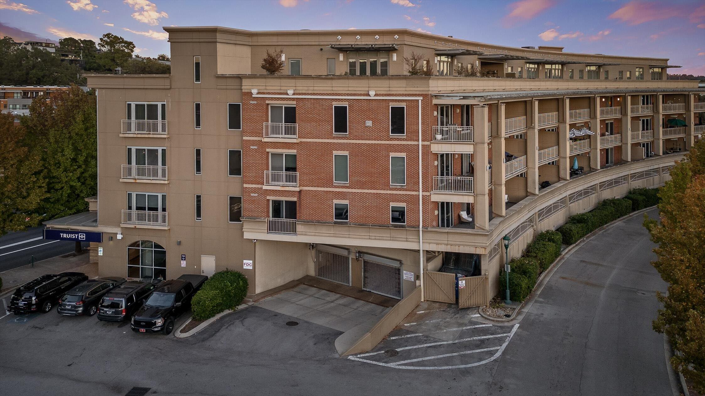 Chattanooga, Tennessee 37405, United States, 2 Bedrooms Bedrooms, ,2 BathroomsBathrooms,Residential,Active,25338