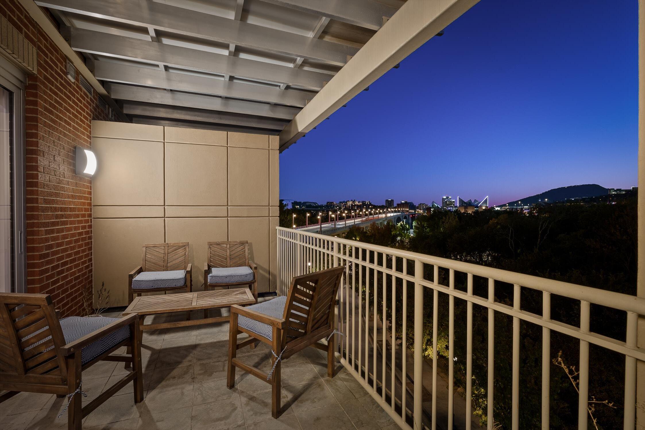 Chattanooga, Tennessee 37405, United States, 2 Bedrooms Bedrooms, ,2 BathroomsBathrooms,Residential,Active,25338