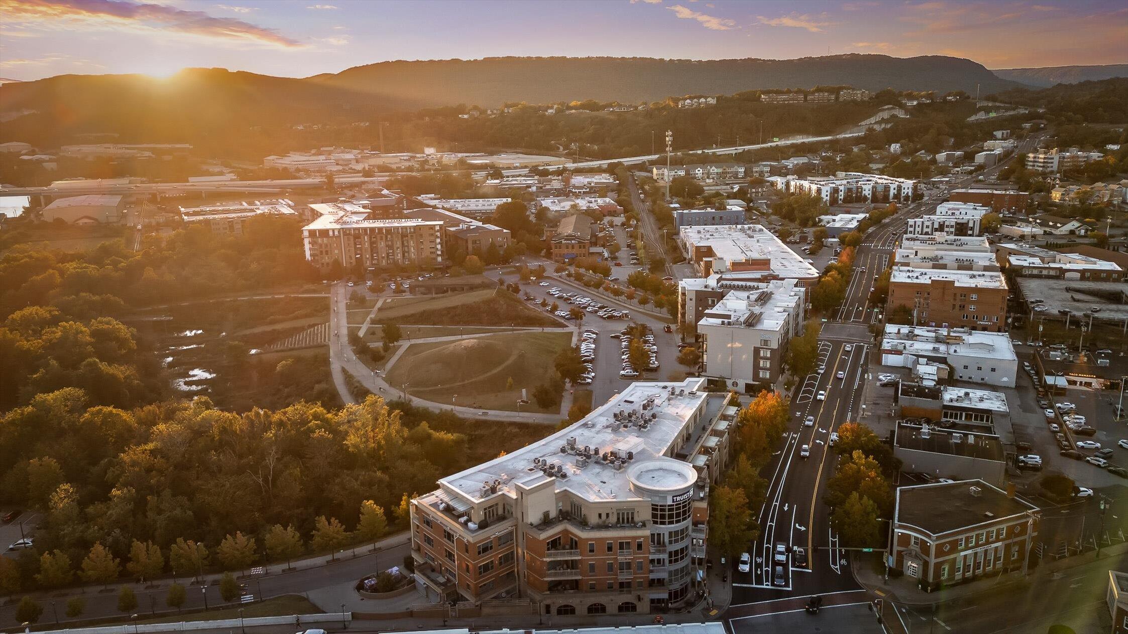 Chattanooga, Tennessee 37405, United States, 2 Bedrooms Bedrooms, ,2 BathroomsBathrooms,Residential,Active,25338