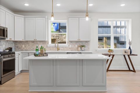 Tiny photo for 638 Ladd Avenue, Chattanooga, TN 37405 (MLS # 1530298)