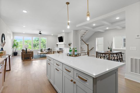 Tiny photo for 638 Ladd Avenue, Chattanooga, TN 37405 (MLS # 1530298)