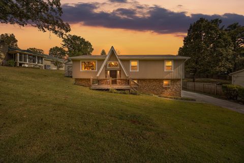 Photo of 420 Shannon Drive, Hixson, TN 37343 (MLS # 1523048) Photo of 420 Shannon Drive, Hixson, TN 37343 (MLS # 1523048)