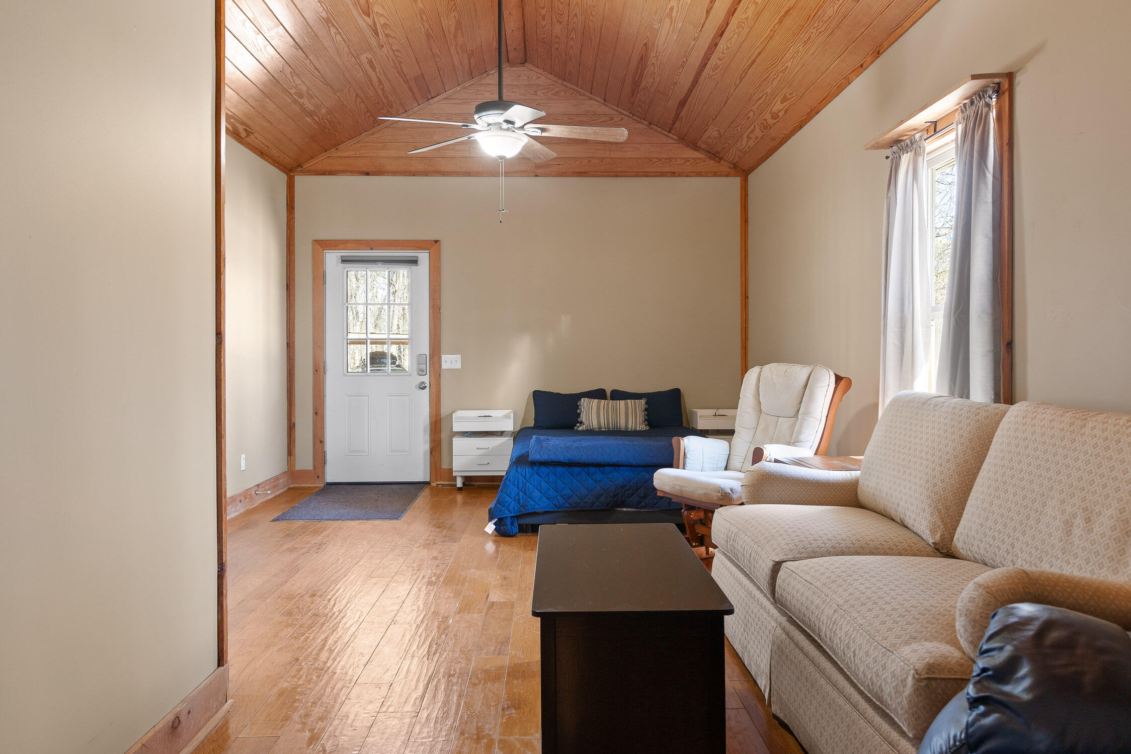 Chickamauga, Georgia 30707, United States, 4 Bedrooms Bedrooms, ,3 BathroomsBathrooms,Residential,Active,220824