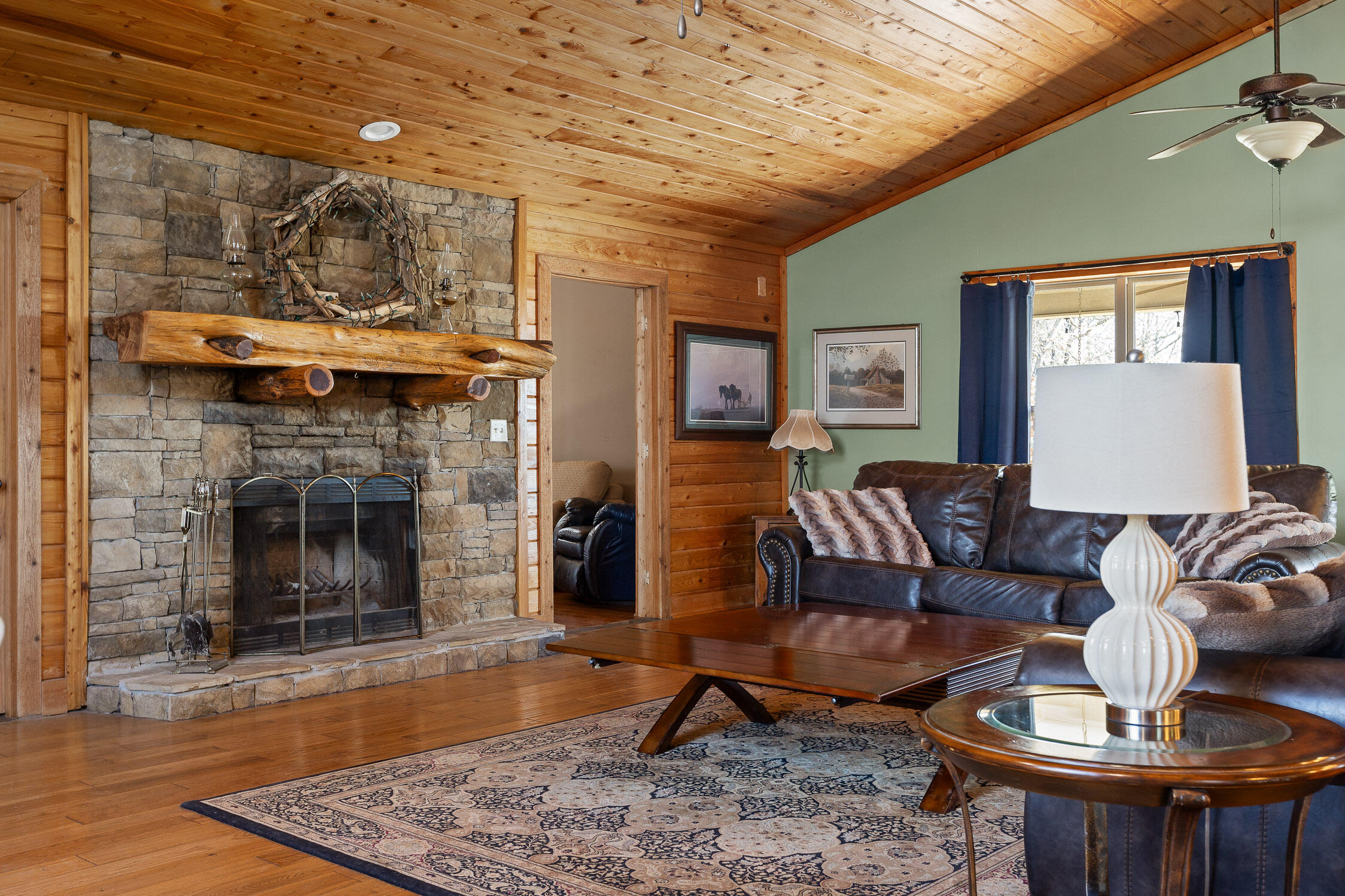 Chickamauga, Georgia 30707, United States, 4 Bedrooms Bedrooms, ,3 BathroomsBathrooms,Residential,Active,220824