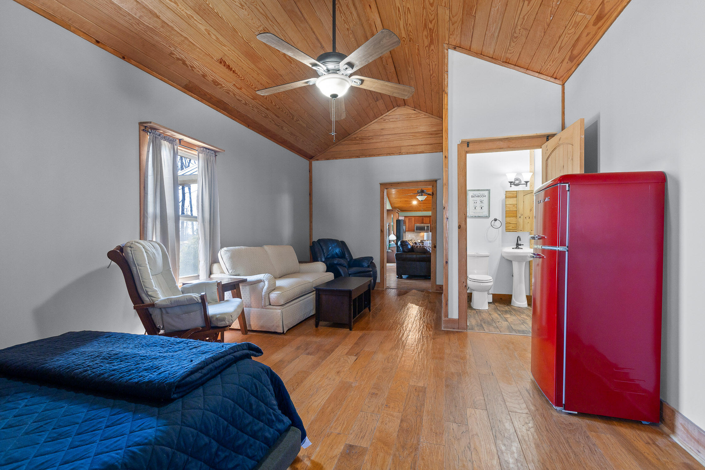 Chickamauga, Georgia 30707, United States, 4 Bedrooms Bedrooms, ,3 BathroomsBathrooms,Residential,Active,220824