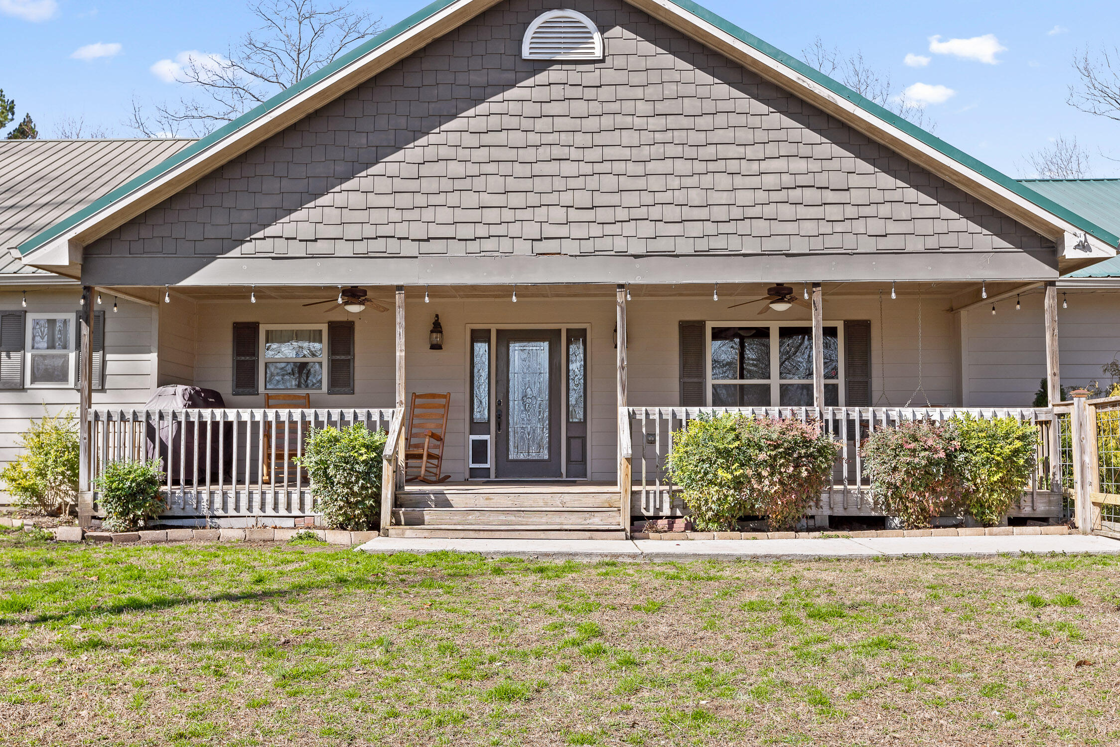 Chickamauga, Georgia 30707, United States, 4 Bedrooms Bedrooms, ,3 BathroomsBathrooms,Residential,Active,220824