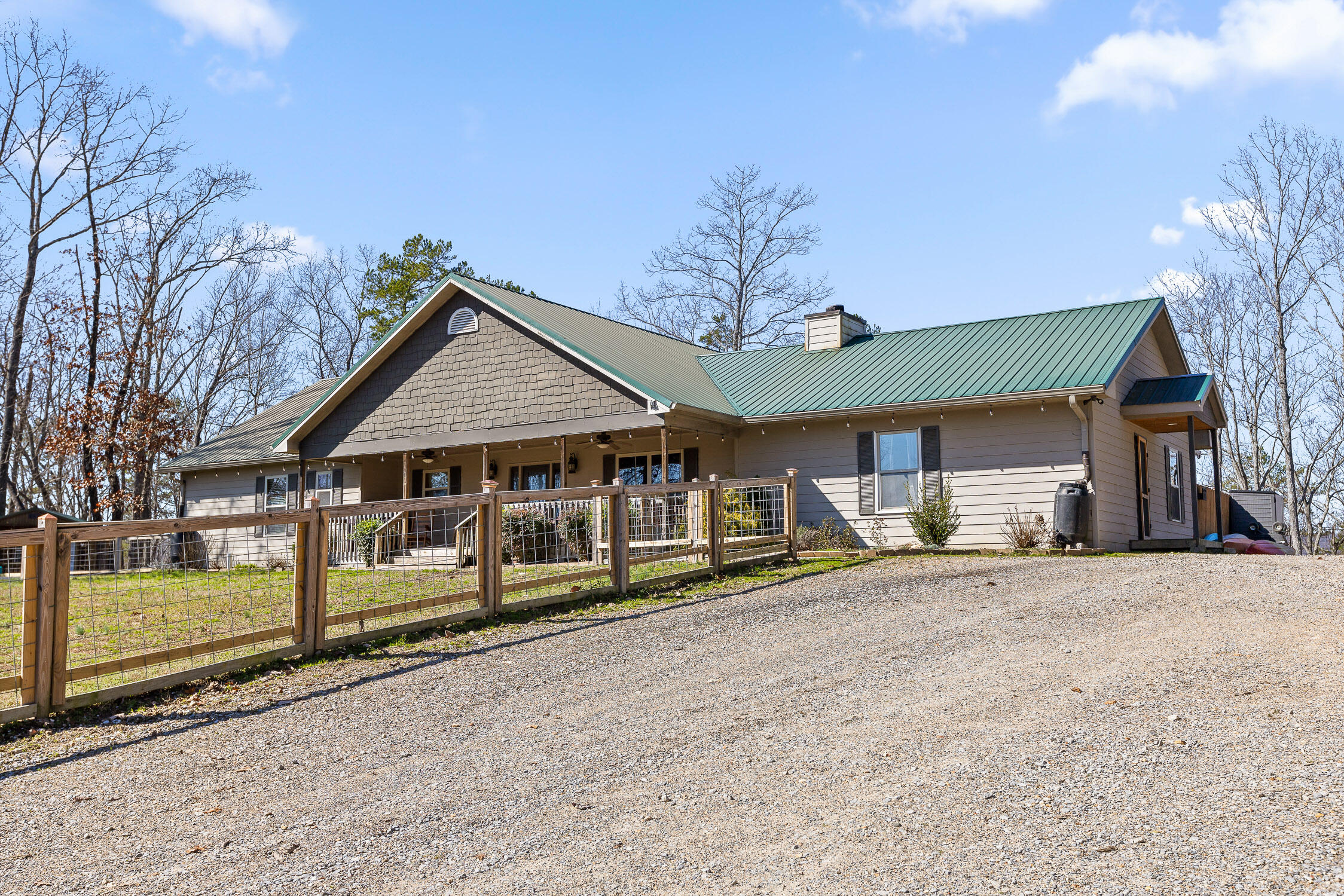 Chickamauga, Georgia 30707, United States, 4 Bedrooms Bedrooms, ,3 BathroomsBathrooms,Residential,Active,220824