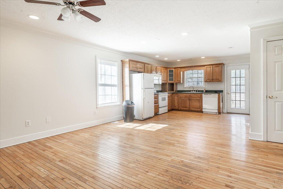 190 Mona Lane, Summerville, Georgia image 7