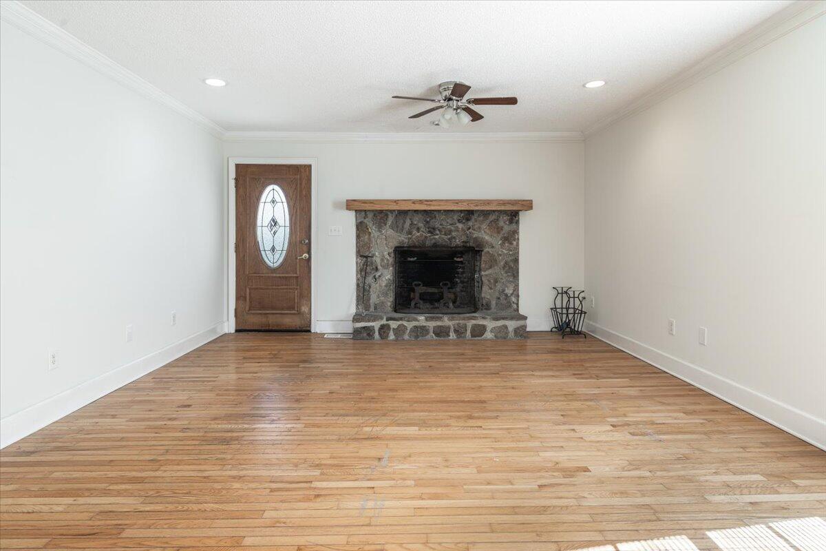 190 Mona Lane, Summerville, Georgia image 5
