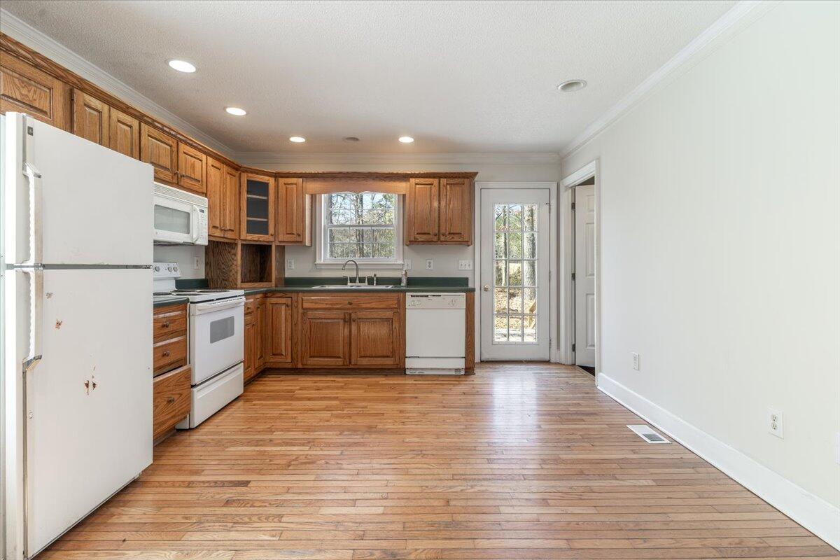 190 Mona Lane, Summerville, Georgia image 9