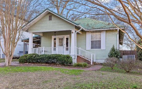 Tiny photo for 304 Keith Street, Chattanooga, TN 37405 (MLS # 1525775)