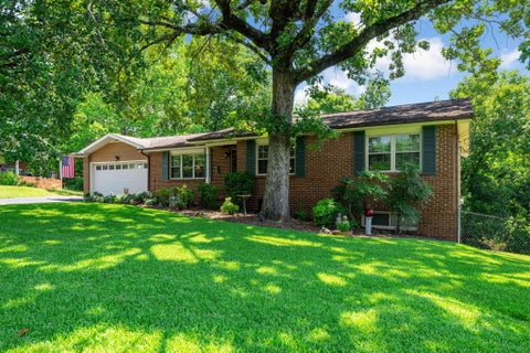 Photo of 1126 Charwood Lane, Hixson, TN 37343 (MLS # 1540001)