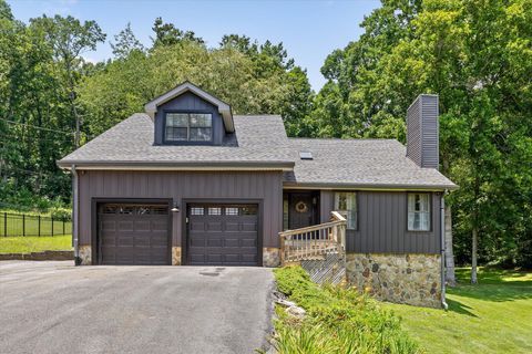Photo of 2613 Pheasant Lane, Chattanooga, TN 37421 (MLS # 1538322)