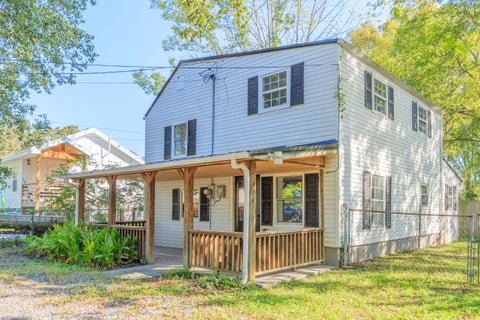 Photo of 33 S Lake Terrace, Rossville, GA 30741 (MLS # 1544752)