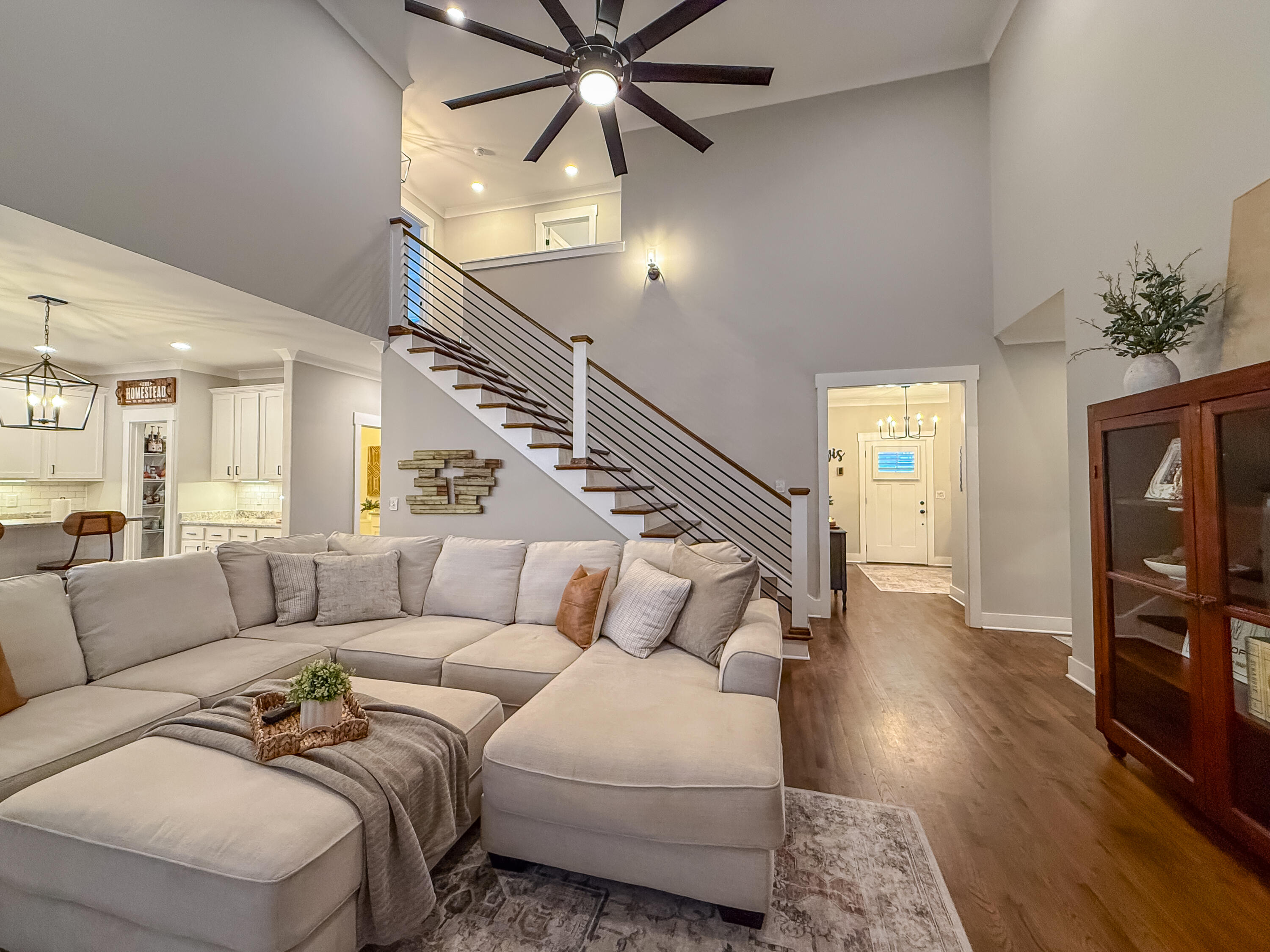 175 Ridge Crest Court SW