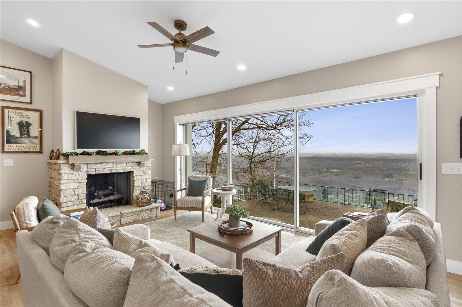 6216 Forest Park Drive