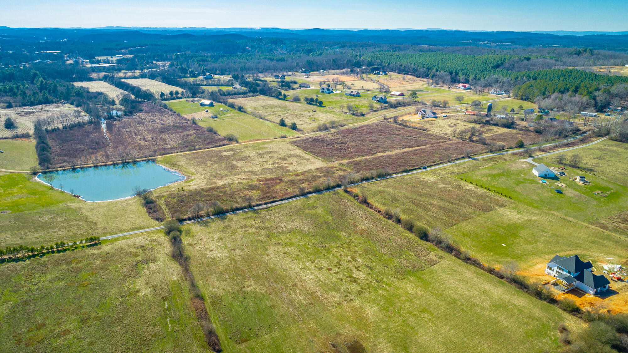 223 SW Old Lead Mine Valley Road, Cleveland, Tennessee image 2