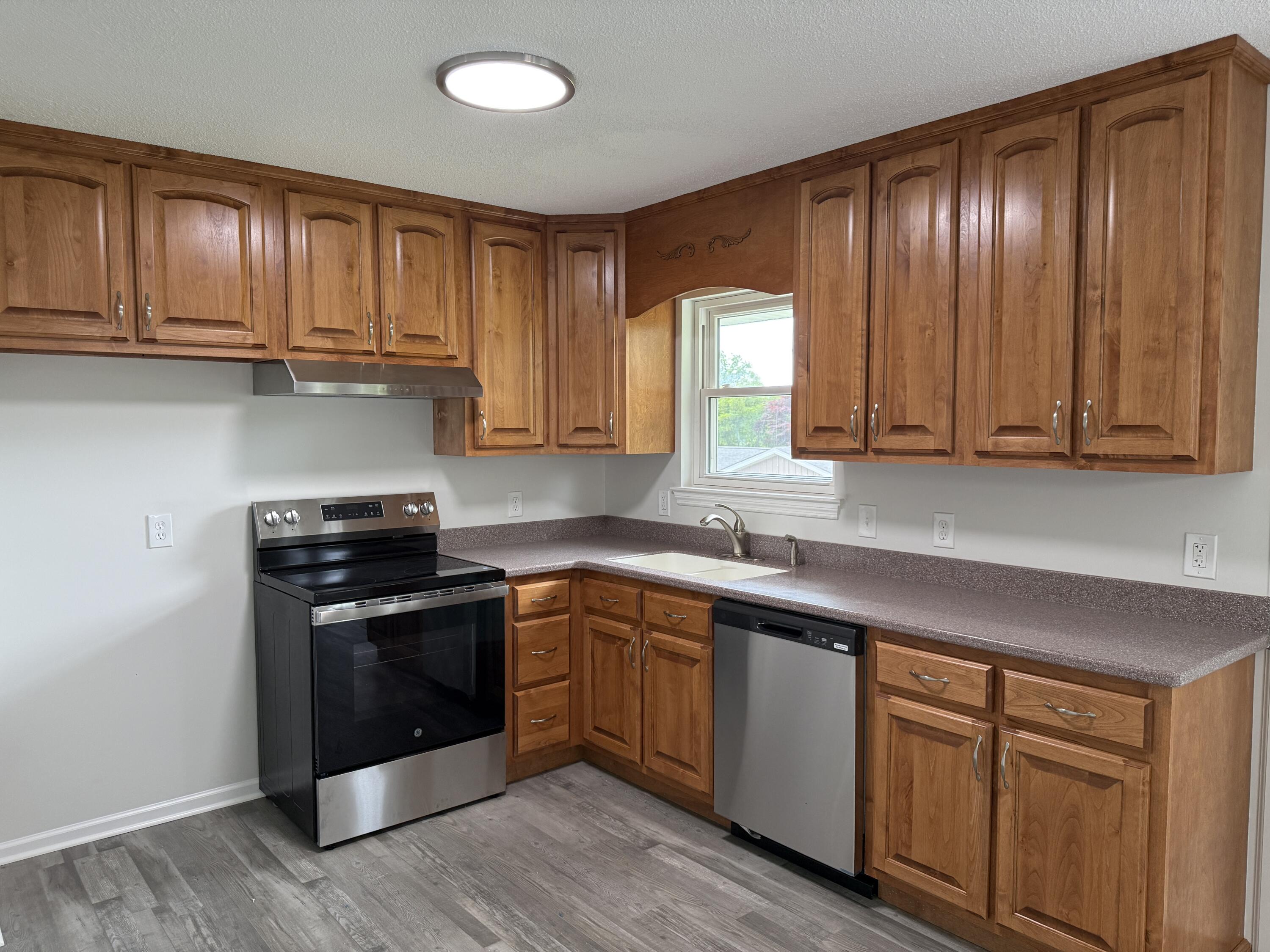 165 Ridgewood Drive, Chickamauga, Georgia image 6