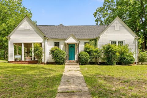Photo of 449 S Elm Street, Whitwell, TN 37397 (MLS # 1535195)
