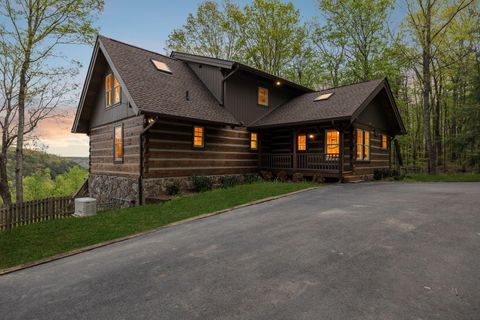 Photo of 2318 Little Bend Road, Signal Mountain, TN 37377 (MLS # 1532548)