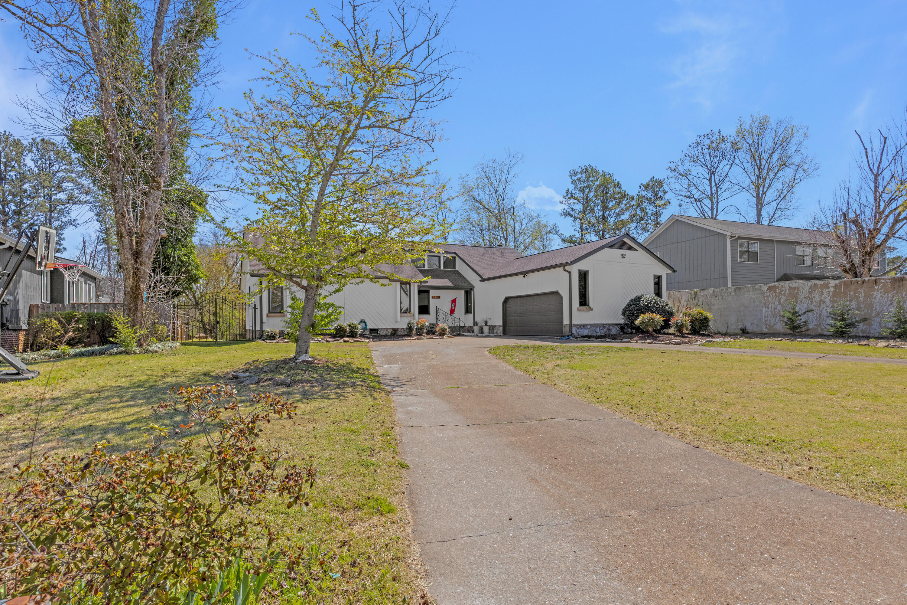 1404 Stratman Circle, Chattanooga, Tennessee image 1